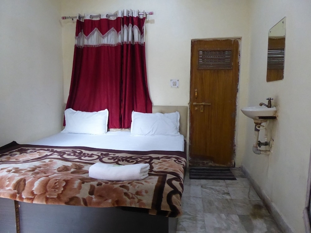 Imagen de la habitación del Hotel Saniya Palace Inn. Foto 11