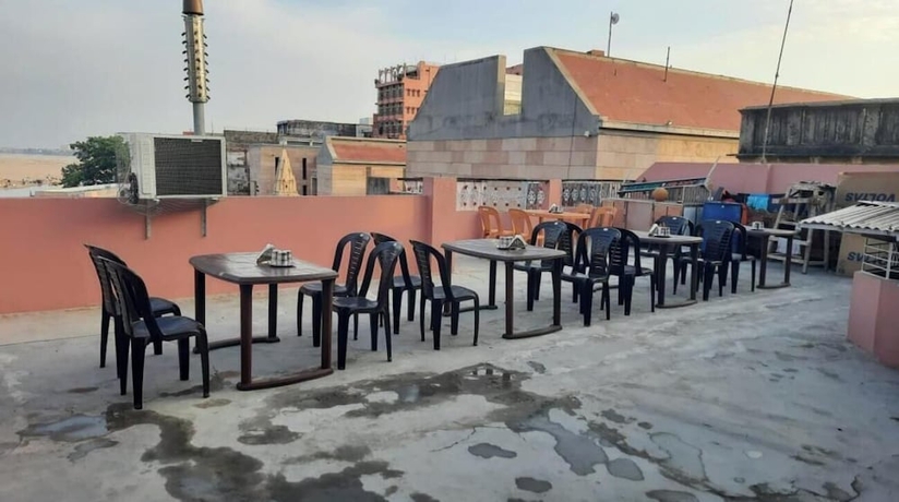 Imagen del bar/restaurante del Hotel Sankatha Guest House, Varanasi. Foto 1