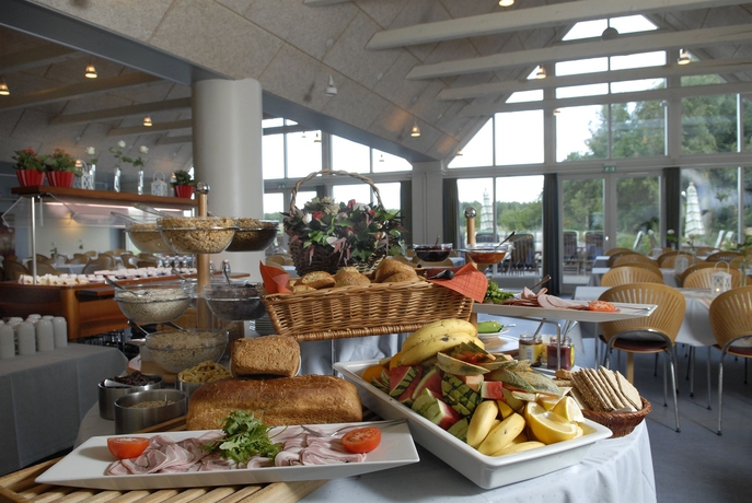 Imagen del bar/restaurante del Hotel Sankt Helene. Foto 2