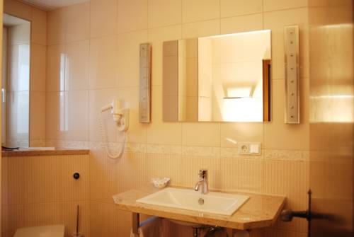 Imagen de la habitación del Hotel Sankt Maximilian. Foto 3