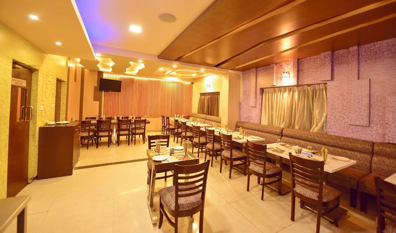 Imagen del bar/restaurante del Hotel Sanman Gardenia. Foto 3