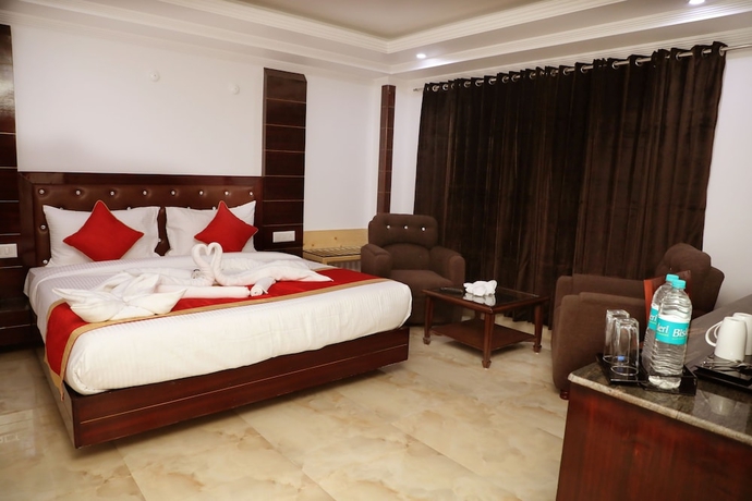 Imagen de la habitación del Hotel Sanobar The Grand White. Foto 12