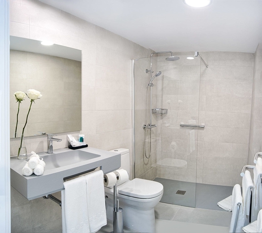 Imagen de la habitación del Hotel Sanom Beach Resort - Adults Only. Foto 17