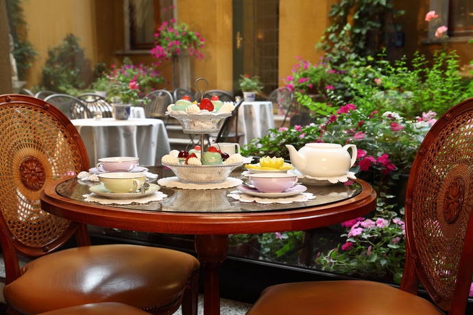 Imagen del bar/restaurante del Hotel Sanpi Milano. Foto 5