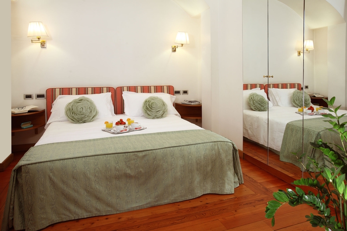 Imagen de la habitación del Hotel Sanpi Milano. Foto 9