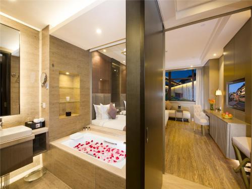 Imagen general del Hotel Sanqingshan New Century Resort. Foto 2