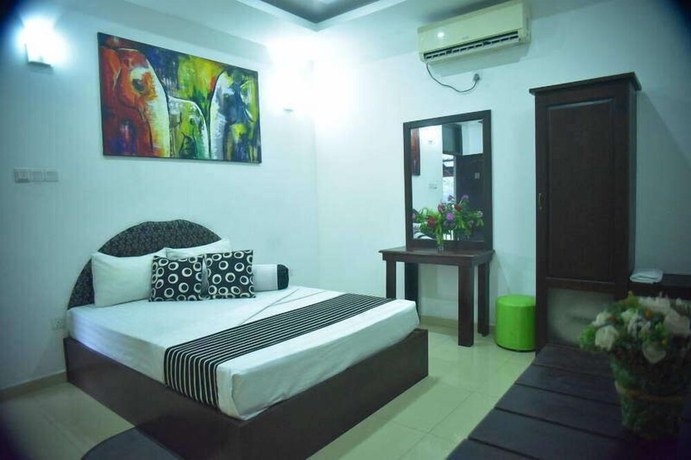 Imagen de la habitación del Hotel Sanri Villa Katunayaka. Foto 15