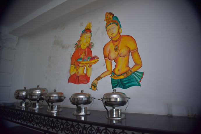 Imagen del bar/restaurante del Hotel Sanri Villa Katunayaka. Foto 5