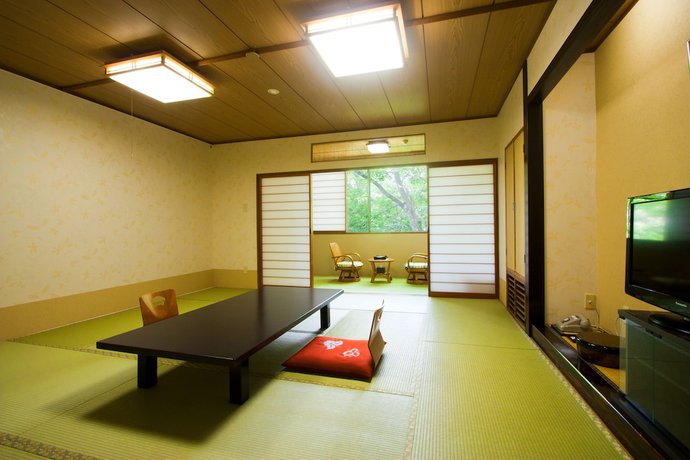 Imagen de la habitación del Hotel Sanrokuso Kamenoi Hotel Tazawako. Foto 17