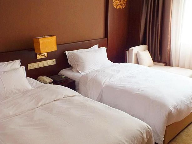 Imagen de la habitación del Hotel Sanroyal International. Foto 6