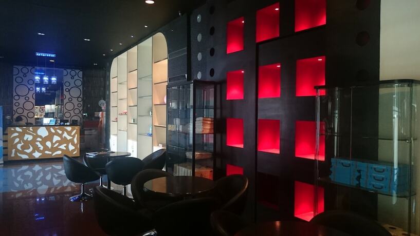 Imagen general del Hotel Sans Hotel International Surabaya. Foto 1