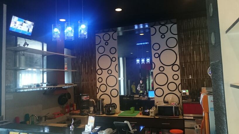 Imagen de los interiores del Hotel Sans Hotel International Surabaya. Foto 17