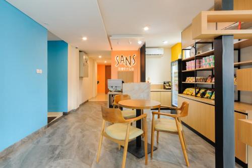 Imagen general del Hotel Sans Pesona Bekasi. Foto 16