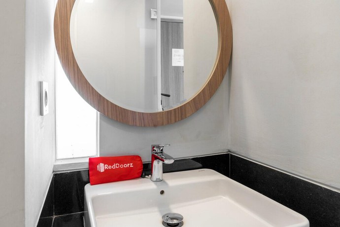 Imagen de la habitación del Hotel Sans Puri Indah Jakarta. Foto 10