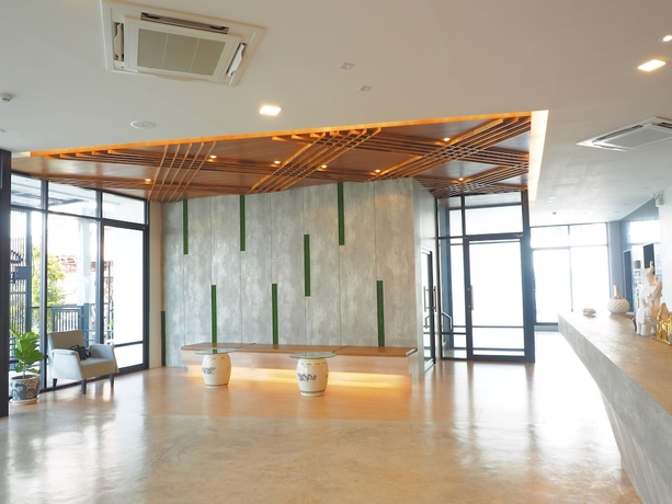 Imagen de los interiores del Hotel Sans, Ratchaburi. Foto 17