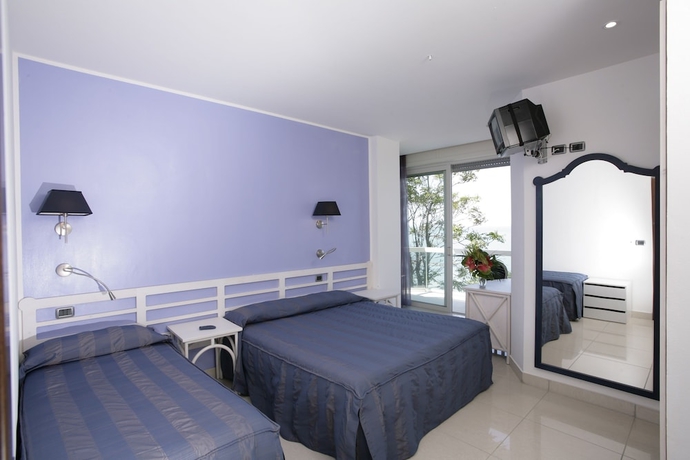 Imagen de la habitación del Hotel Sans Souci, Gabicce Mare. Foto 9