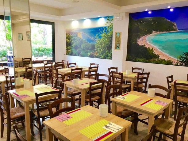 Imagen del bar/restaurante del Hotel Sans Souci, Riccione. Foto 2