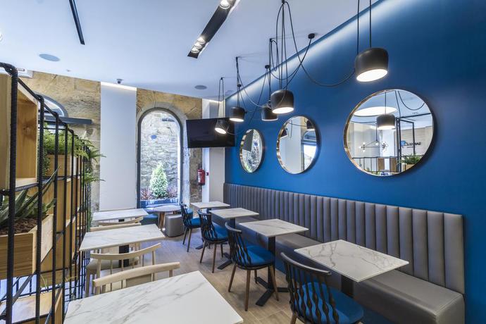 Imagen del bar/restaurante del Hotel Sansebay. Foto 2