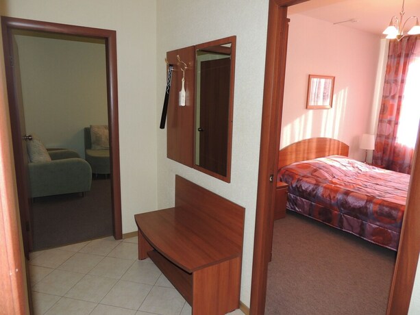 Imagen de la habitación del Hotel Sanset. Foto 22