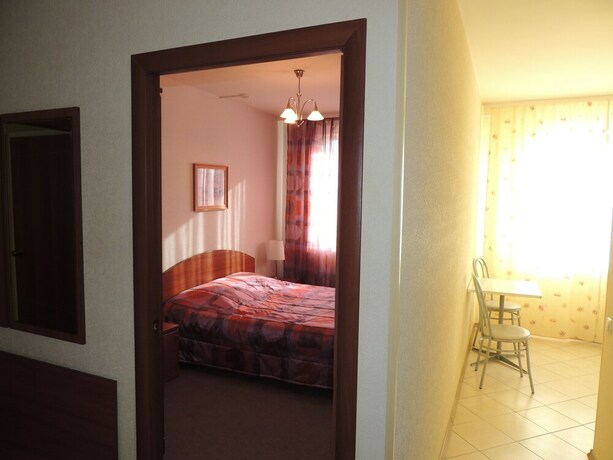 Imagen de la habitación del Hotel Sanset. Foto 35