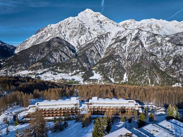 Imagen de los exteriores del Hotel Sansicario Majestic. Foto 5