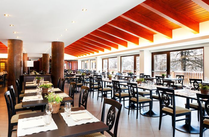 Imagen del bar/restaurante del Hotel Sansicario Majestic, San Sicario. Foto 3