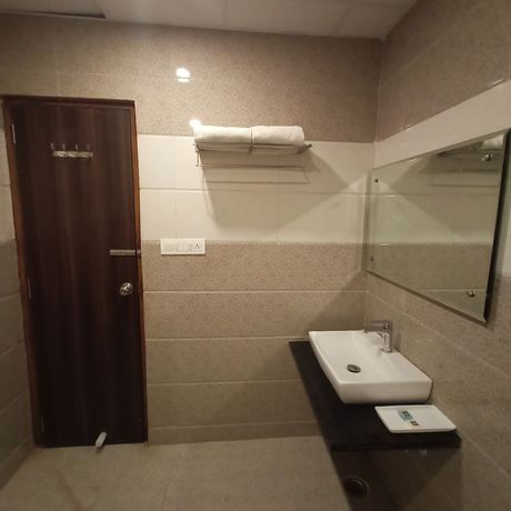 Imagen de la habitación del Hotel Sanskar. Foto 10