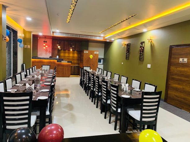Imagen del bar/restaurante del Hotel Sanskar. Foto 5