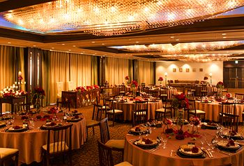 Imagen de los exteriores del Hotel Sansuien. Foto 8