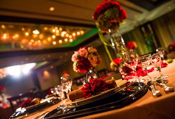 Imagen de los exteriores del Hotel Sansuien. Foto 9