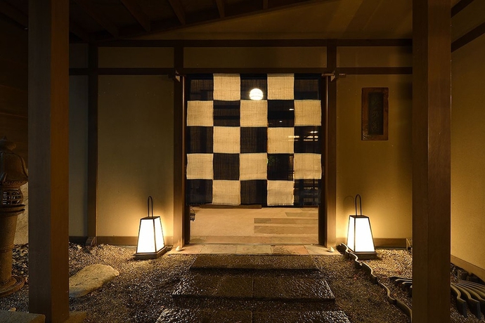 Imagen de los interiores del Hotel Sansuikaku. Foto 18