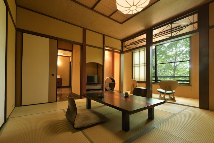 Imagen de la habitación del Hotel Sansuikaku. Foto 17