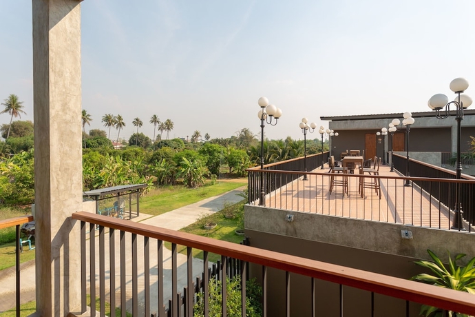 Imagen de los exteriores del Hotel Sansuntree. Foto 13