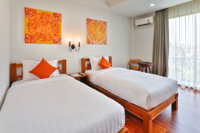 Imagen de los exteriores del Hotel Sansuntree. Foto 15
