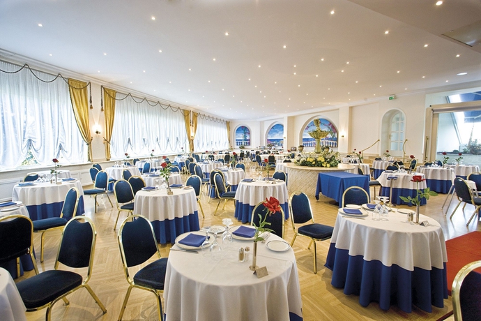 Imagen del bar/restaurante del Hotel Sant Alphio Garden and Spa. Foto 4