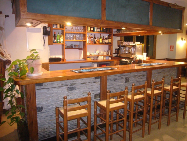 Imagen del bar/restaurante del Hotel Sant Andreu. Foto 4