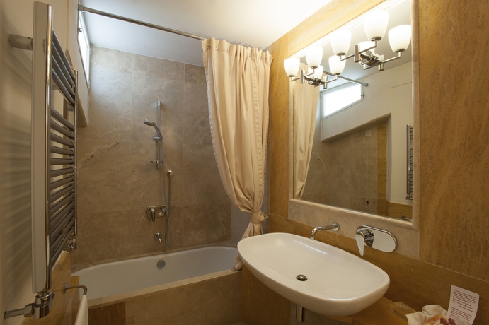 Imagen de la habitación del Hotel Sant' Anna. Foto 6