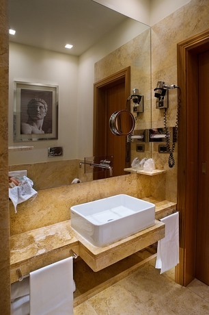 Imagen de la habitación del Hotel Sant' Anna. Foto 8