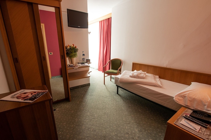 Imagen de la habitación del Hotel Sant Anton. Foto 6