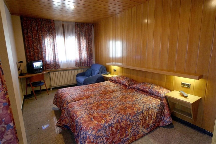 Imagen de la habitación del Hotel Sant Antoni. Foto 4
