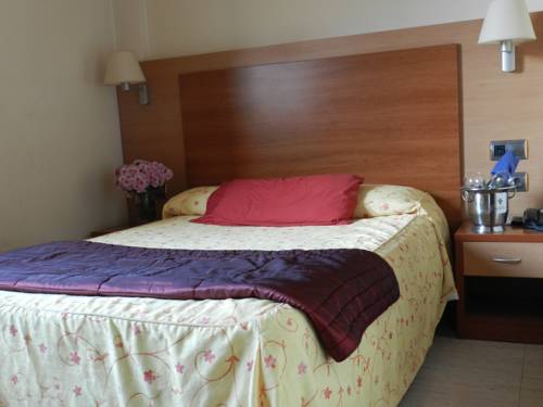 Imagen de la habitación del Hotel Sant Celoni. Foto 3