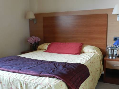 Imagen de la habitación del Hotel Sant Celoni. Foto 10