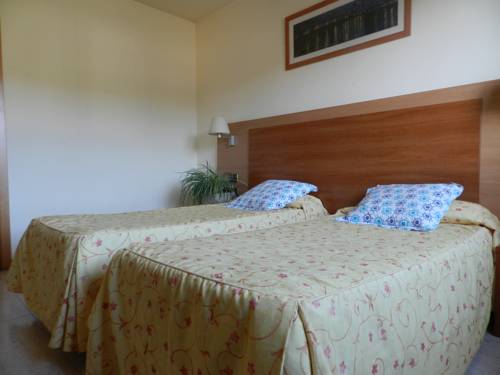 Imagen de la habitación del Hotel Sant Celoni. Foto 12