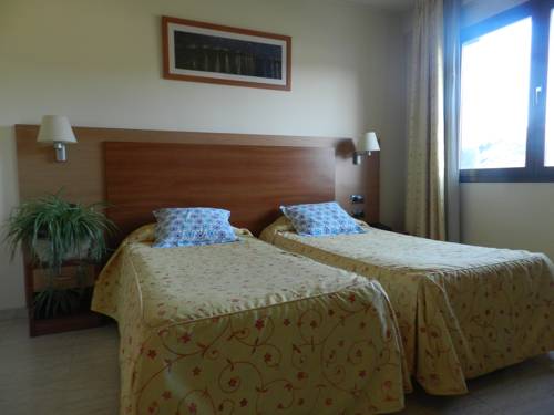 Imagen de la habitación del Hotel Sant Celoni. Foto 14