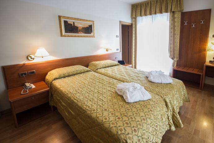 Imagen de la habitación del Hotel Sant Ilario. Foto 2