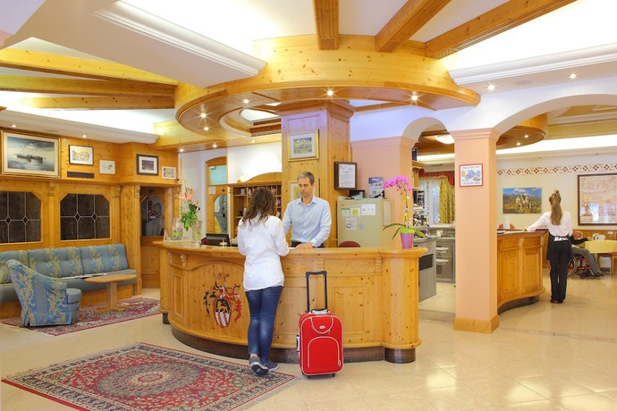 Imagen de los interiores del Hotel Sant Ilario. Foto 20