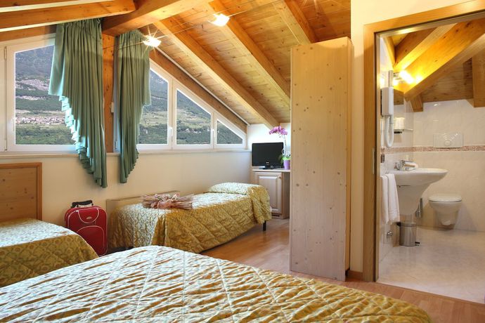 Imagen de la habitación del Hotel Sant Ilario. Foto 14