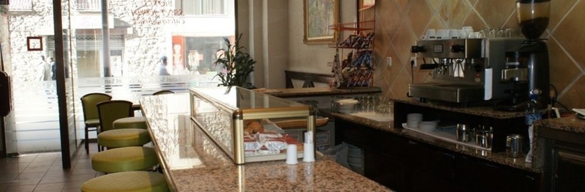 Imagen del bar/restaurante del Hotel Sant Jordi By Alegria. Foto 3