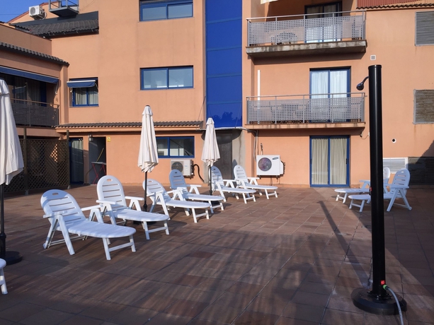 Imagen de los exteriores del Hotel Sant Pere Ii. Foto 12