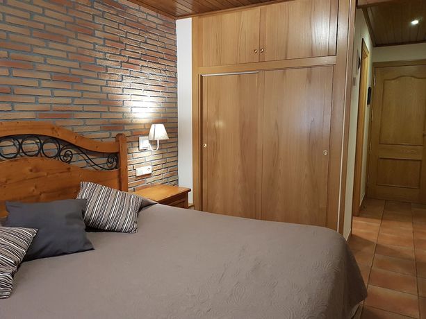 Imagen de la habitación del Hotel Sant Roc, Camprodon. Foto 4